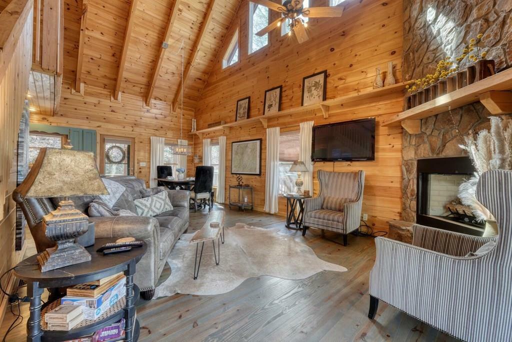 Property Photo: 879 Mill Stone Mountain GA 30513