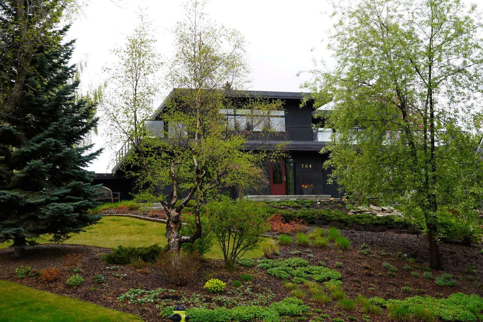 Property Photo: 704 Prospect Avenue SW AB T2S 0M7
