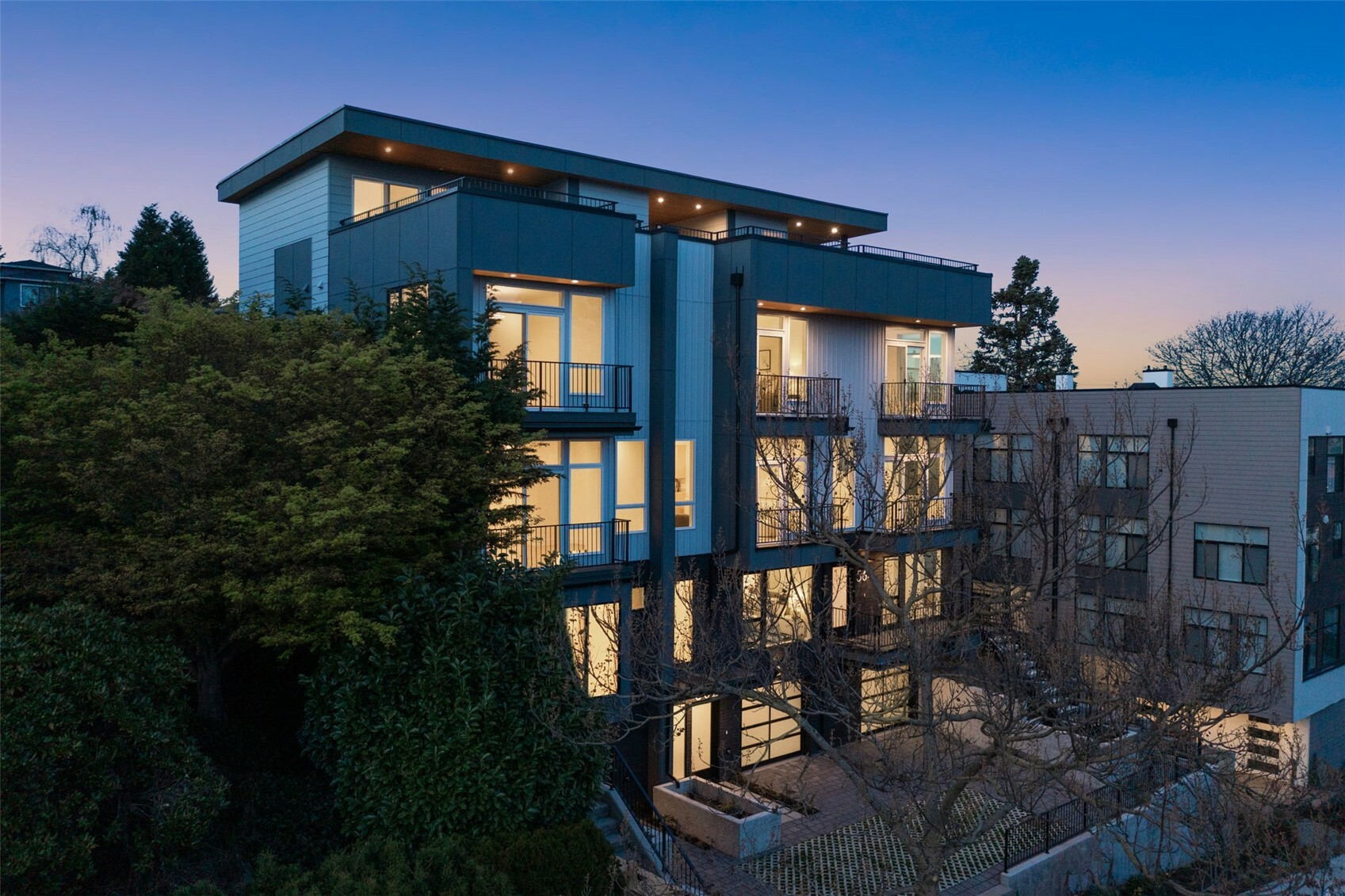 Property Photo: 564 Lee Street WA 98109