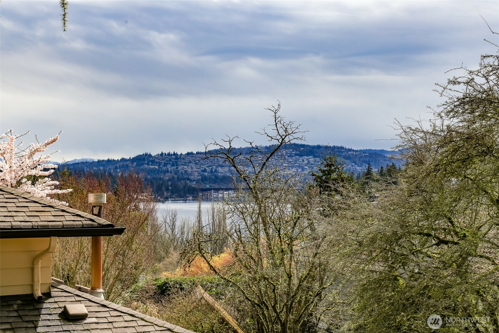 Property Photo: 8225 SE 24th Street WA 98040