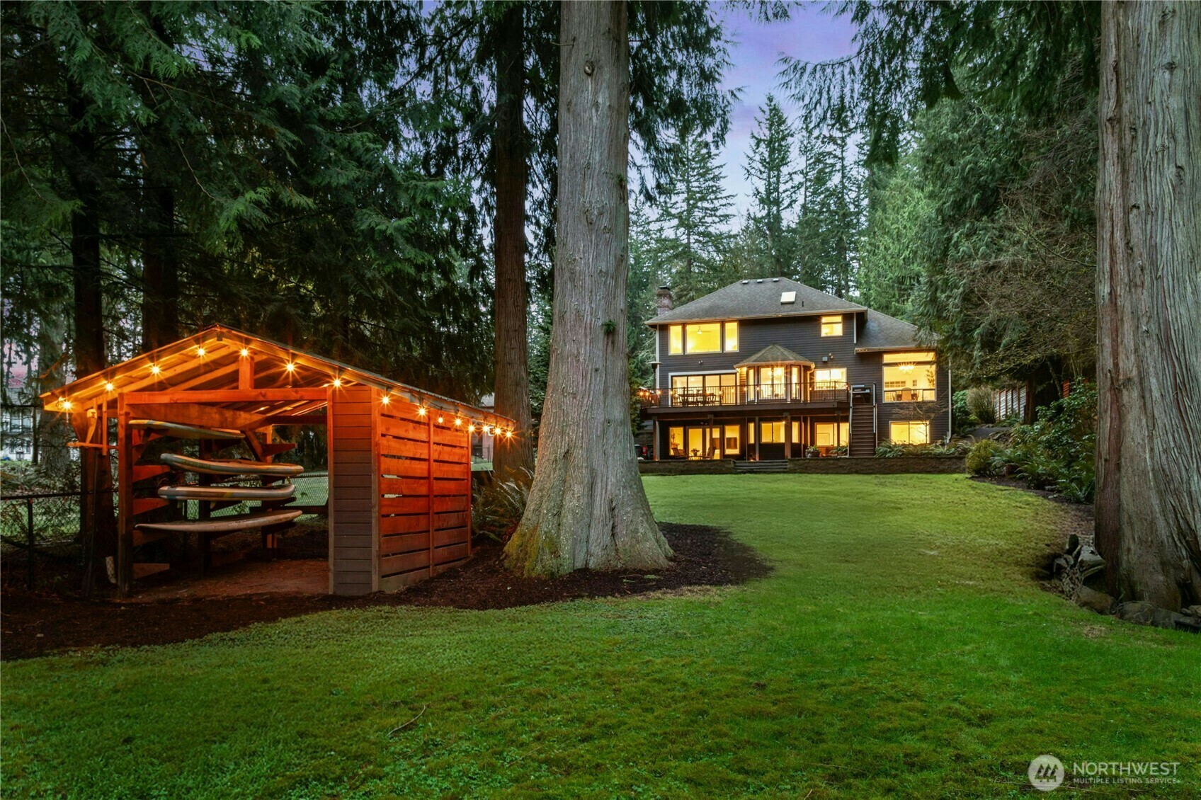 Property Photo: 25432 SE 28th Street WA 98075