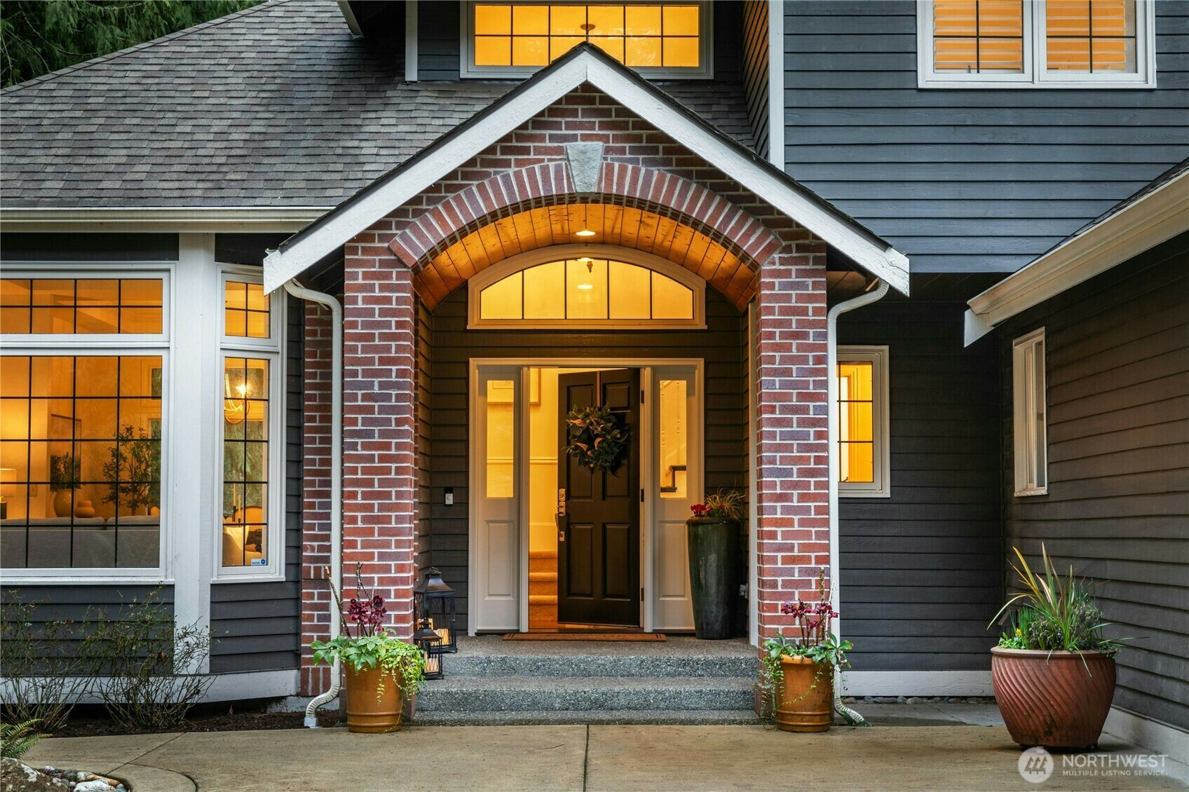 Property Photo: 25432 SE 28th Street WA 98075