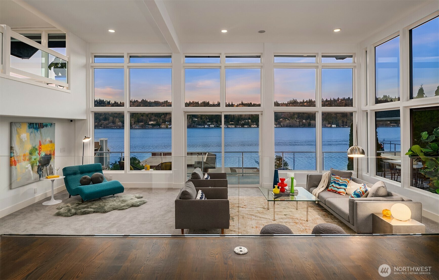 Property Photo: 2452 W Lake Sammamish Parkway NE WA 98052