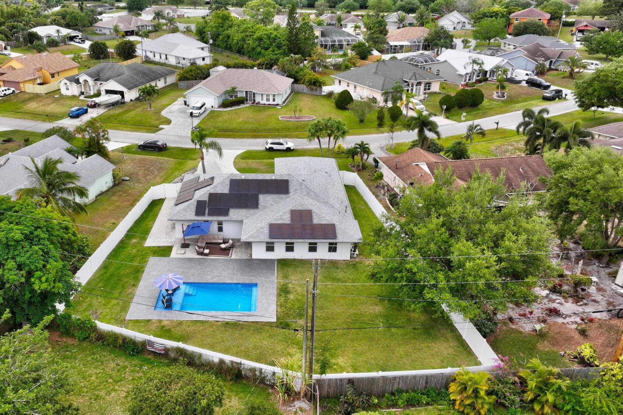 Property Photo: 3113 SE Mall Terrace FL 34984