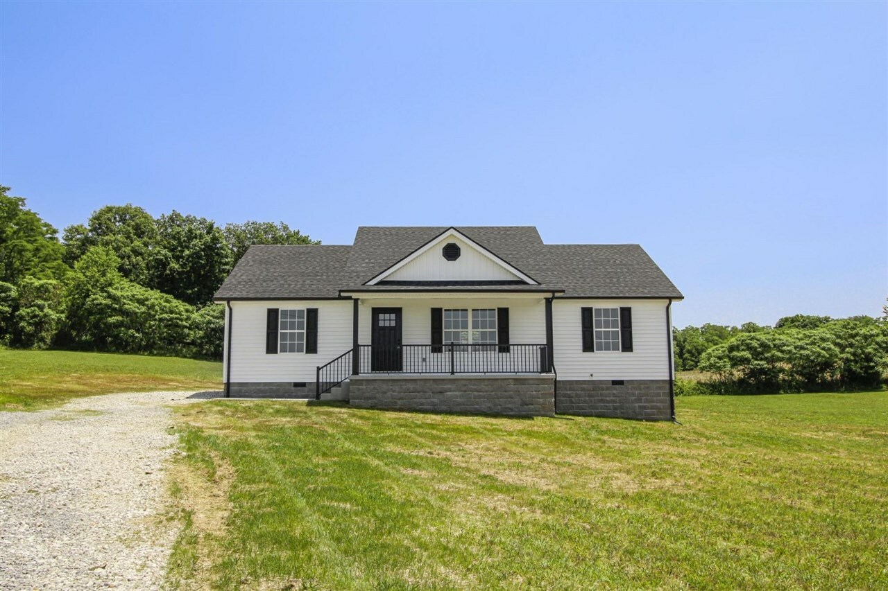 Property Photo: 642 Whickerville Road KY 42746