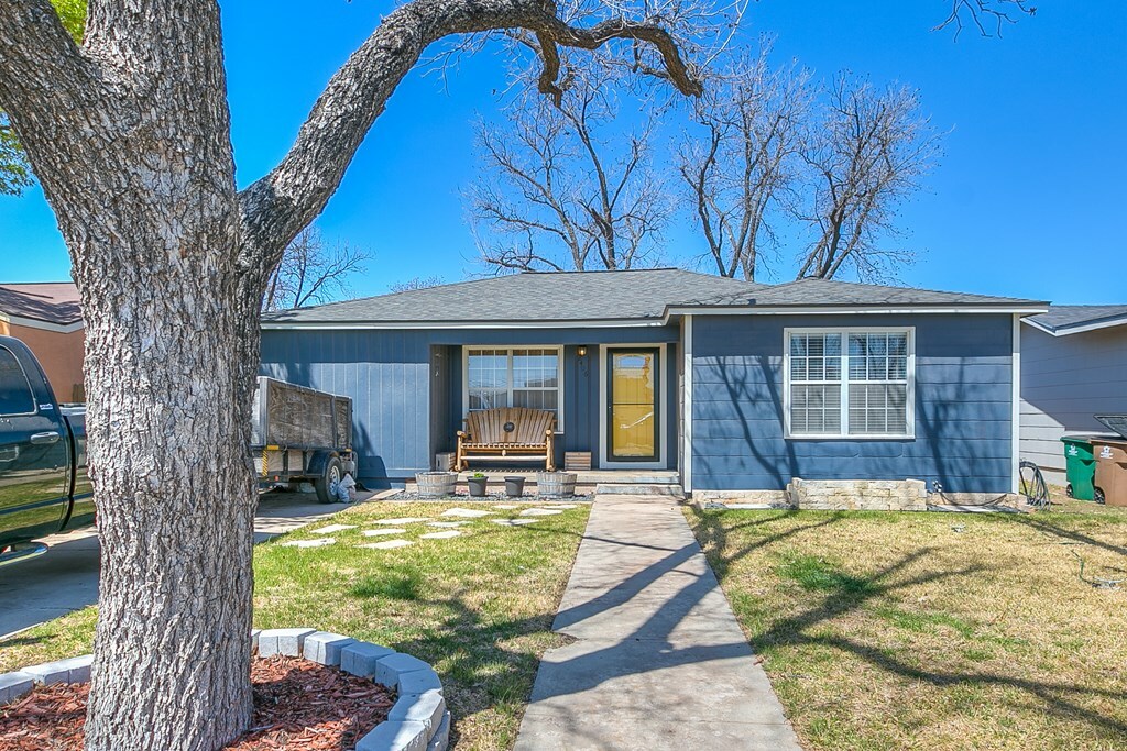 Property Photo: 2406 Rio Grande St TX 76901
