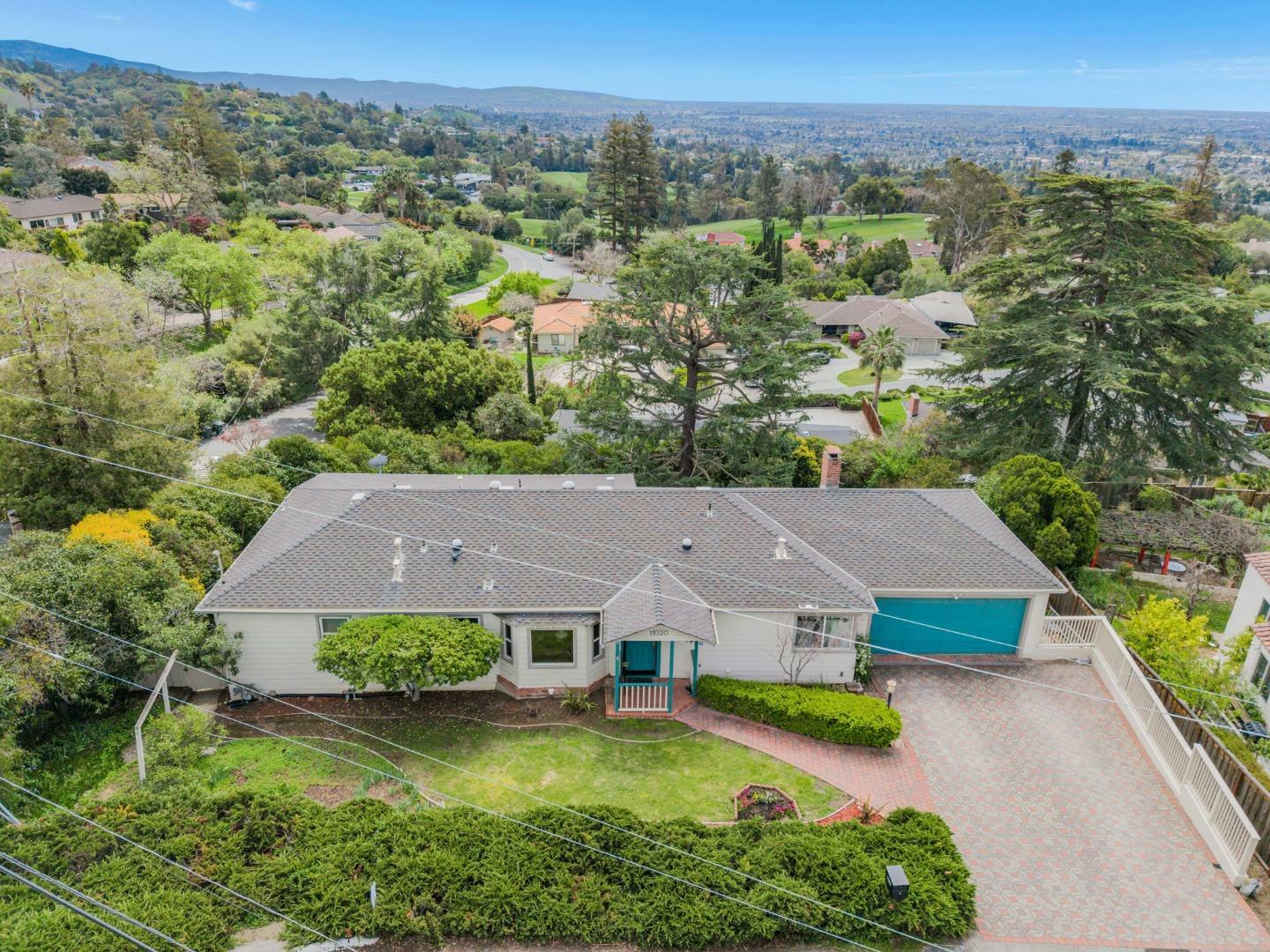 Property Photo: 11020 Enchanto Vista Drive CA 95127