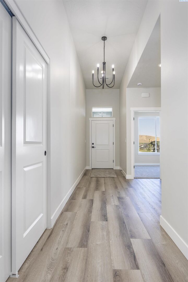 Property Photo:  3733 Nuthatch St  WA 99352 