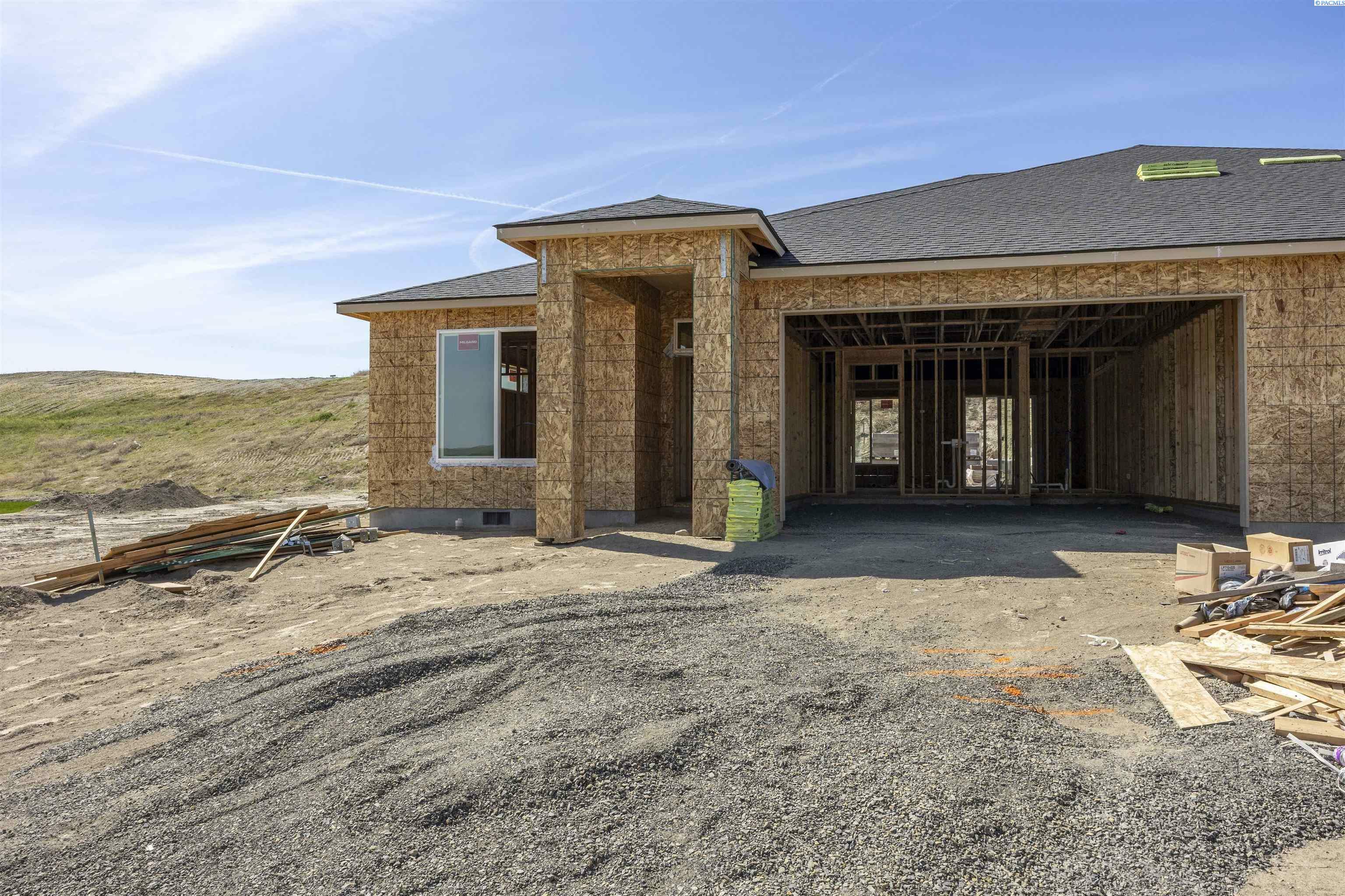 Property Photo: 3733 Nuthatch St WA 99352