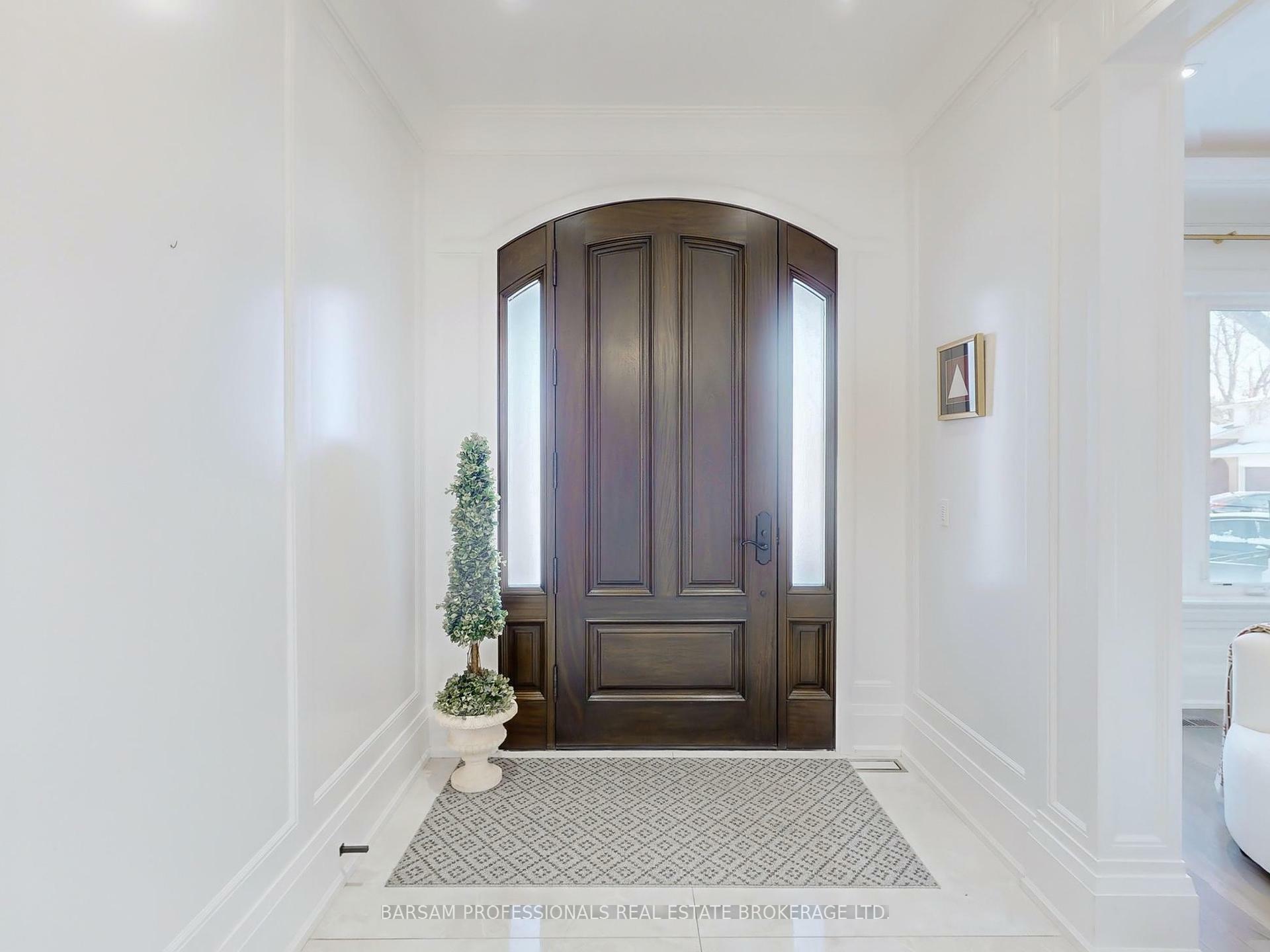 Property Photo: 17 Towne Court ON L3R 1X4