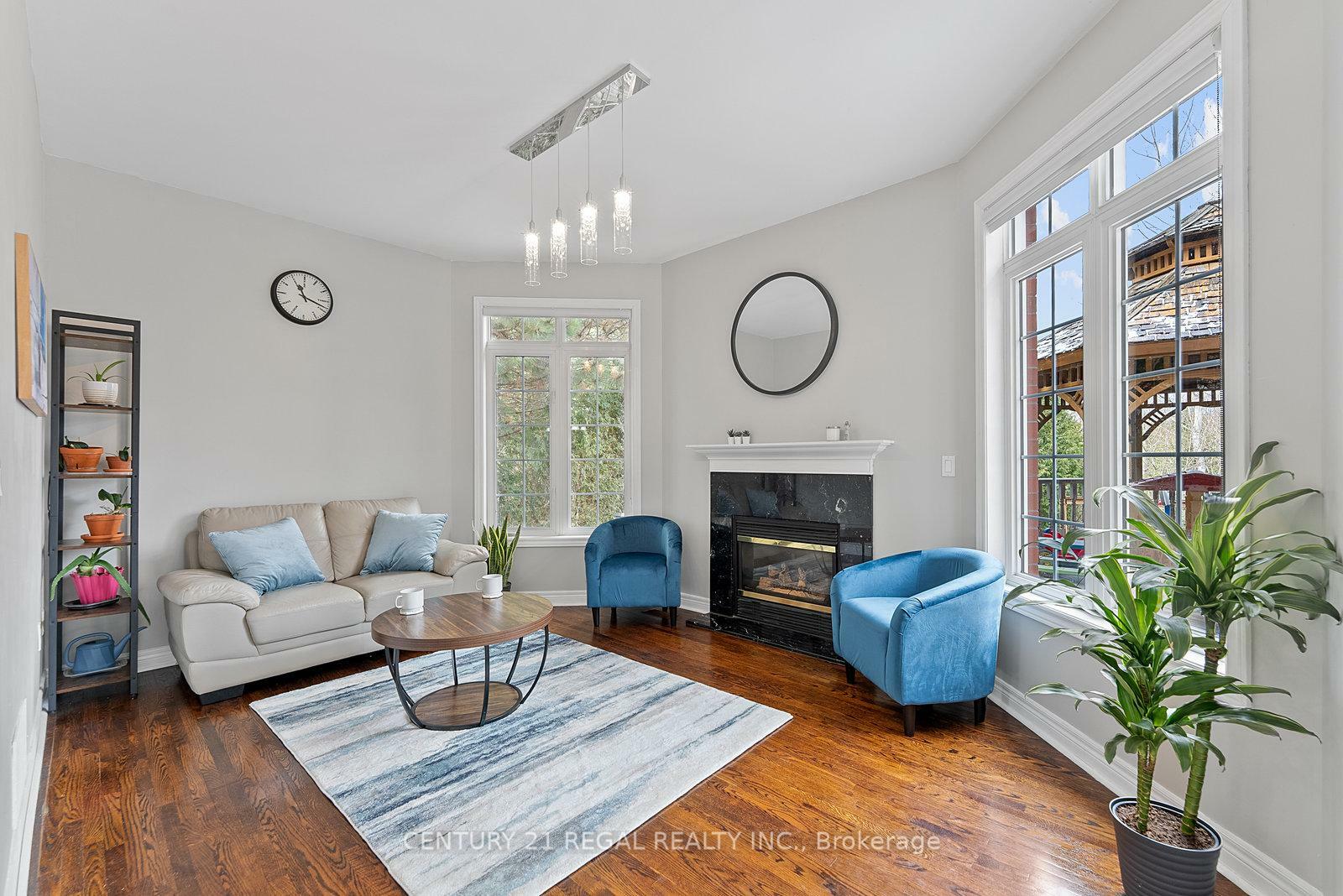 Property Photo: 42 Ballymore Drive ON L4G 7E6