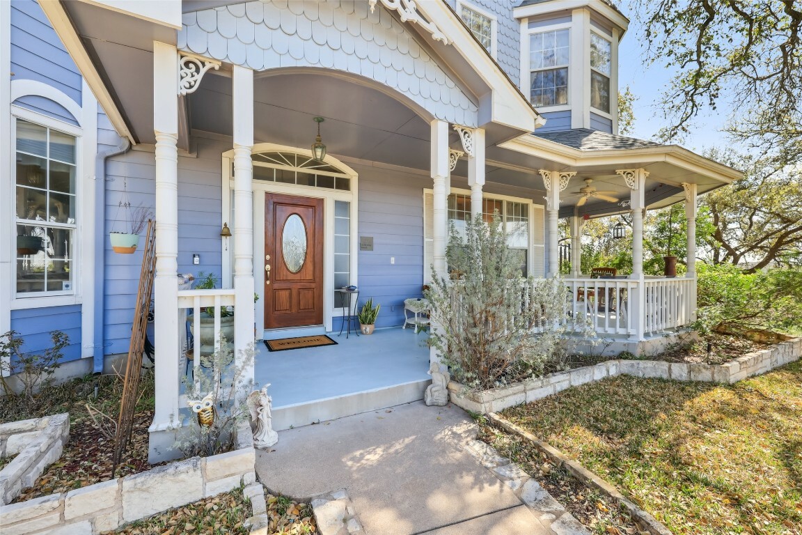 Property Photo: 500 Grace Lane TX 78746