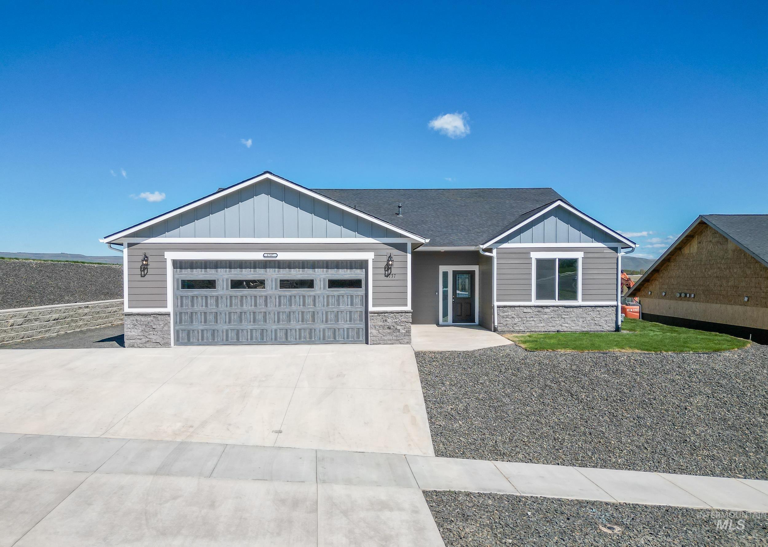 Property Photo:  1737 Golden Hills Dr.  ID 83501 