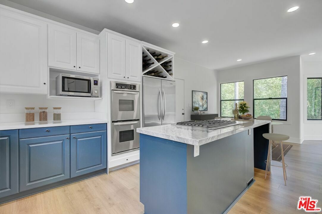 Property Photo: 2741 Rinconia Dr CA 90068