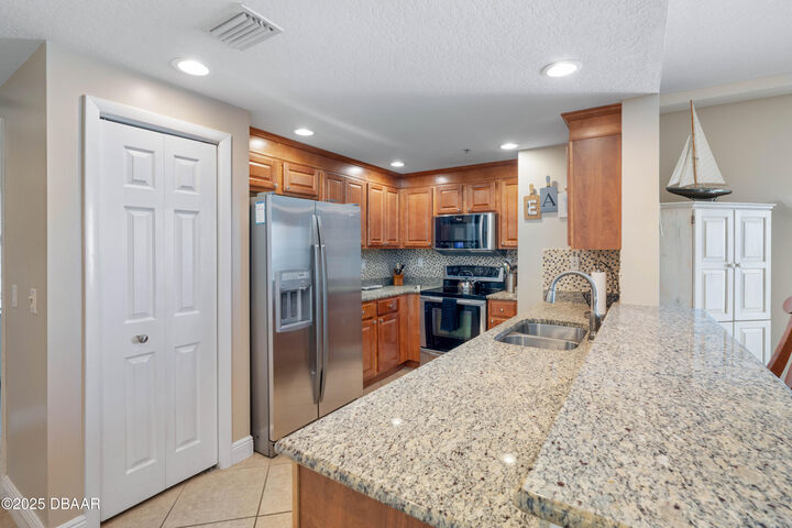 Property Photo: 3799 S Atlantic Avenue 601 FL 32118