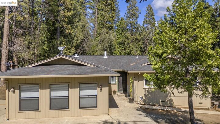 Property Photo:  23615 Elizabeth Peak Rd  CA 95383