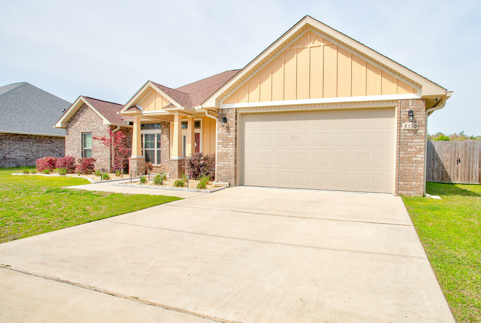Property Photo: 5330 Wyndell Circle FL 32539
