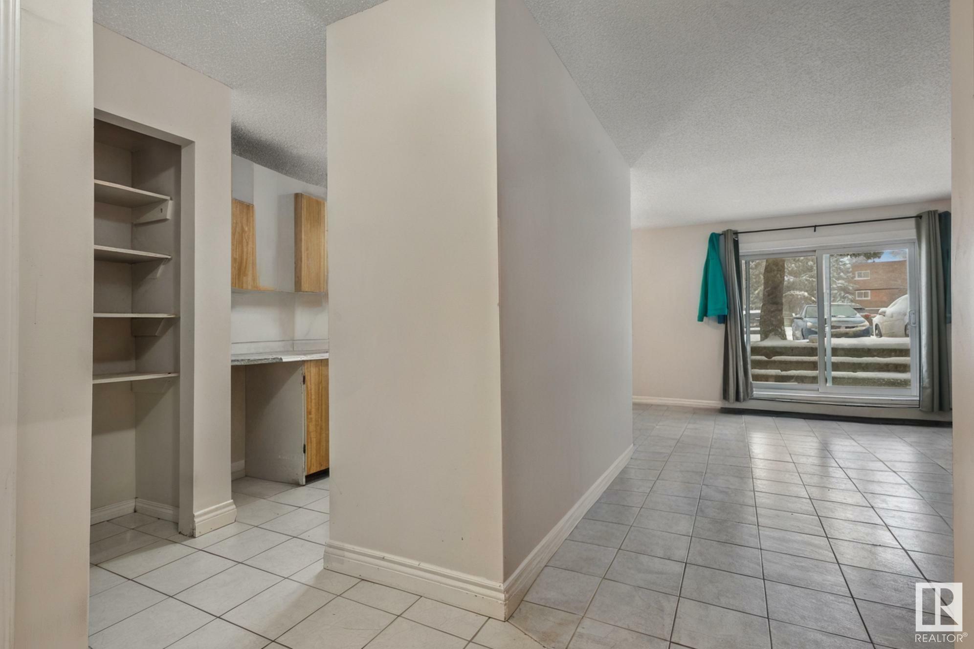 Photo de la propriété: 13456 Fort Road NW 4 AB T5A 1C5