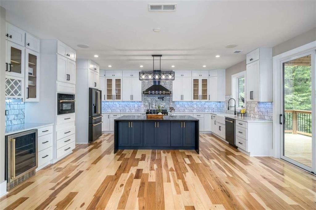 Property Photo: 475 Parnell Drive GA 30540
