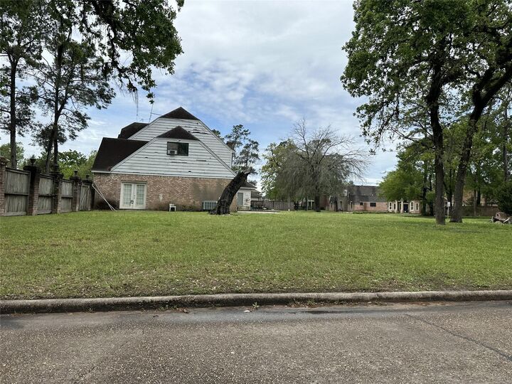 Property Photo:  1406 Ella Circle  TX 77090 