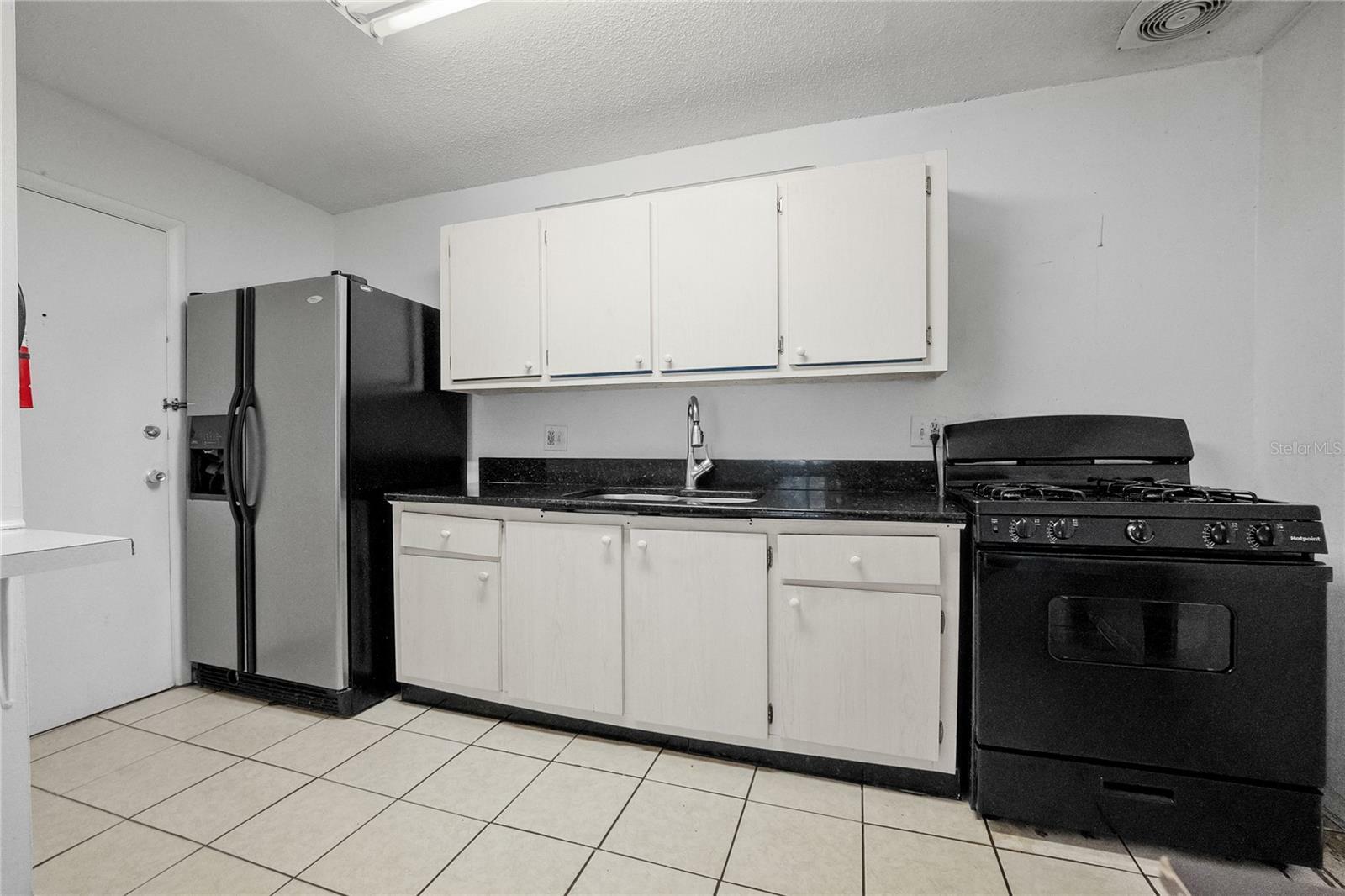 Property Photo: 1700 SW 16th Court J24 FL 32608