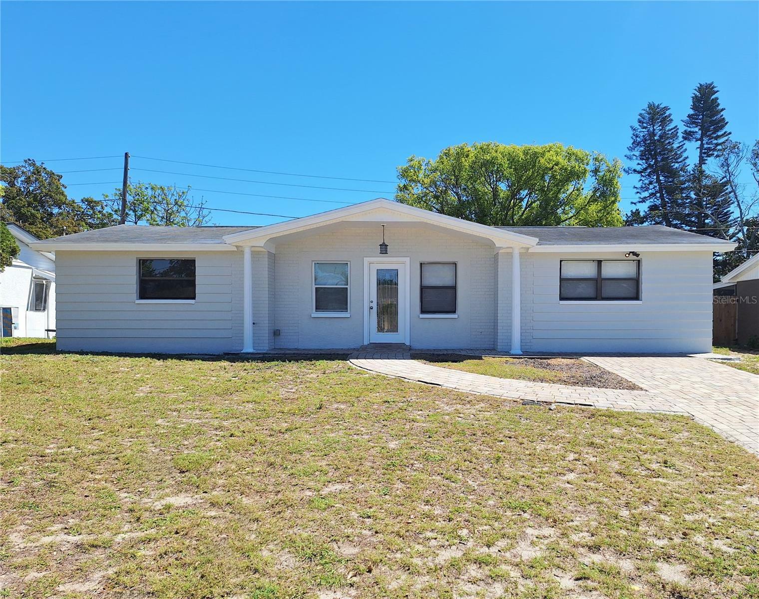 Property Photo: 3622 Cheswick Drive FL 34691