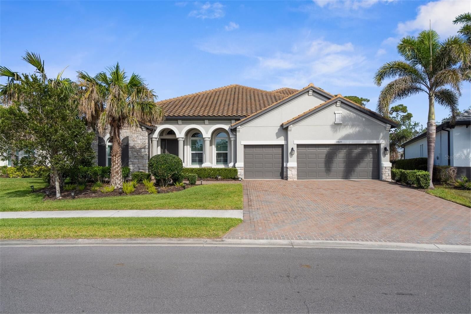 Property Photo:  19825 Bridgetown Loop  FL 34293 