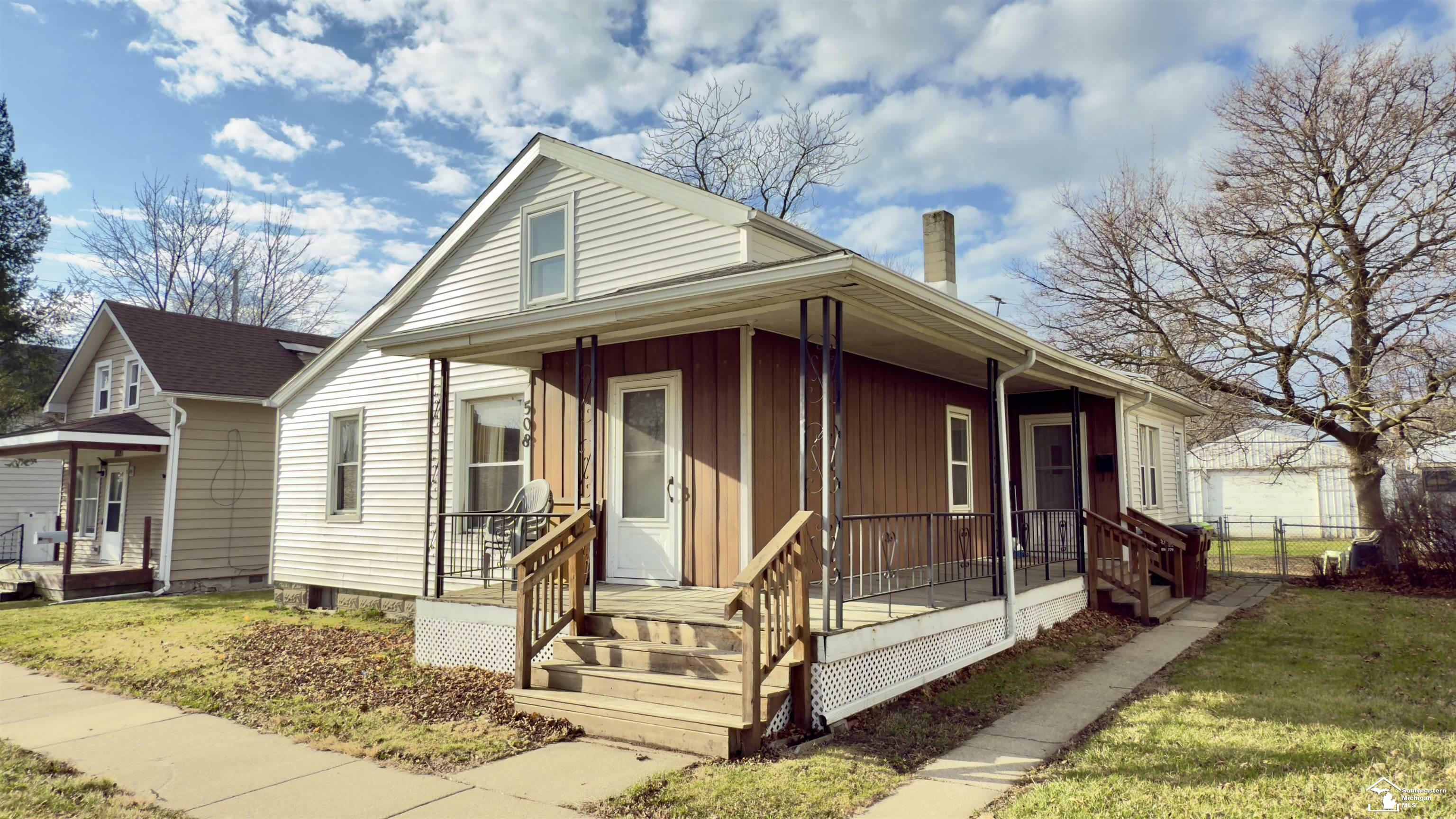 Property Photo:  508 Humphrey Street  MI 48161 