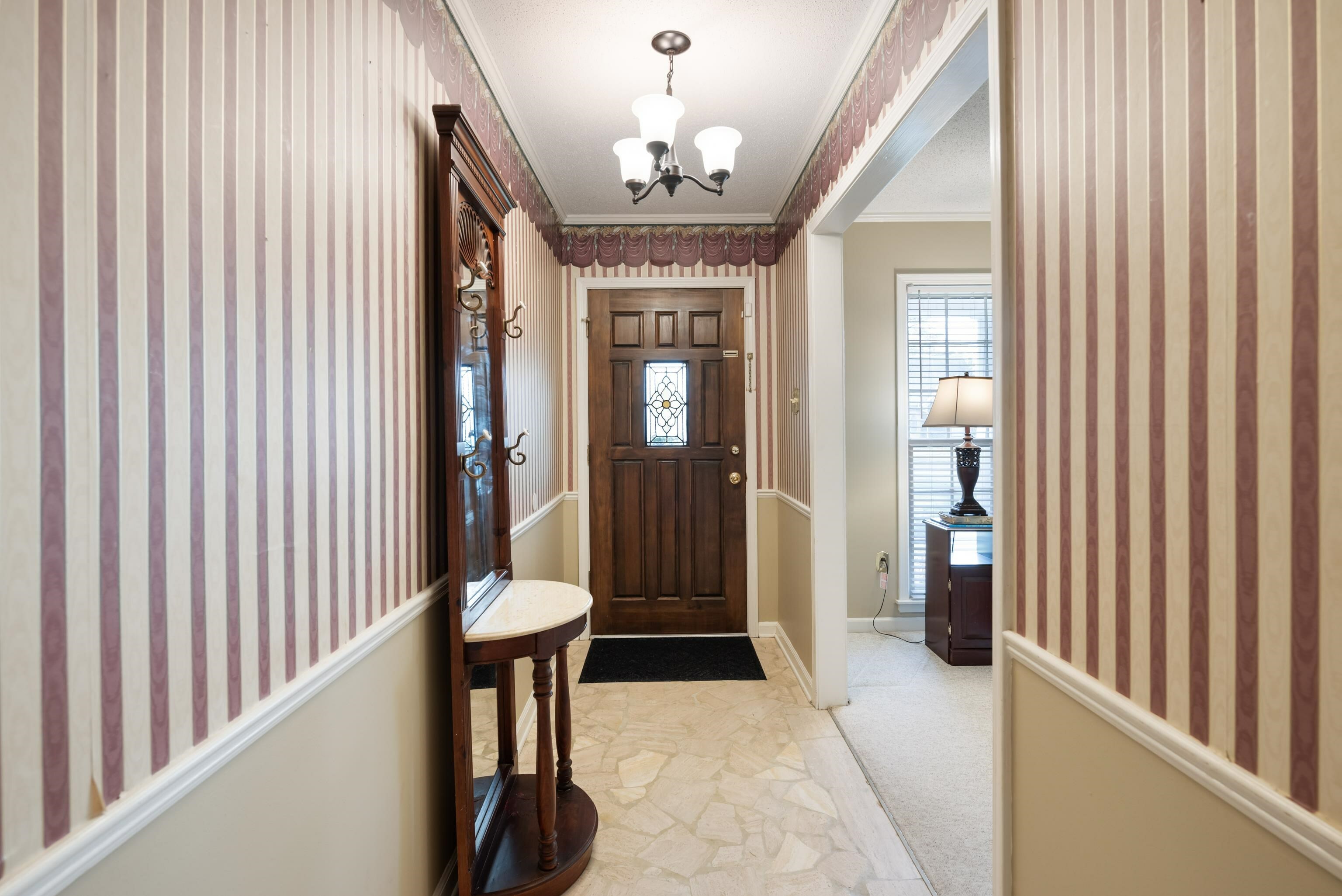 Property Photo: 5858 Ridgevale Ave TN 38119