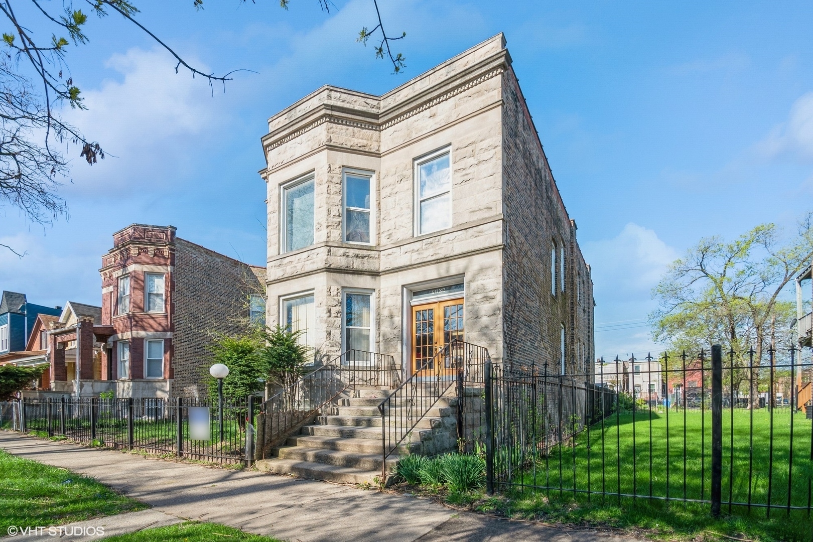 Property Photo: 7206 S Champlain Avenue IL 60619