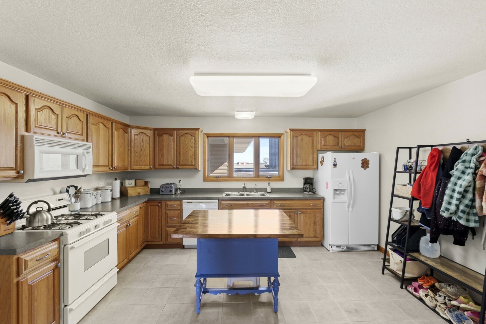 Property Photo:  209 W Main Street  IL 60911 