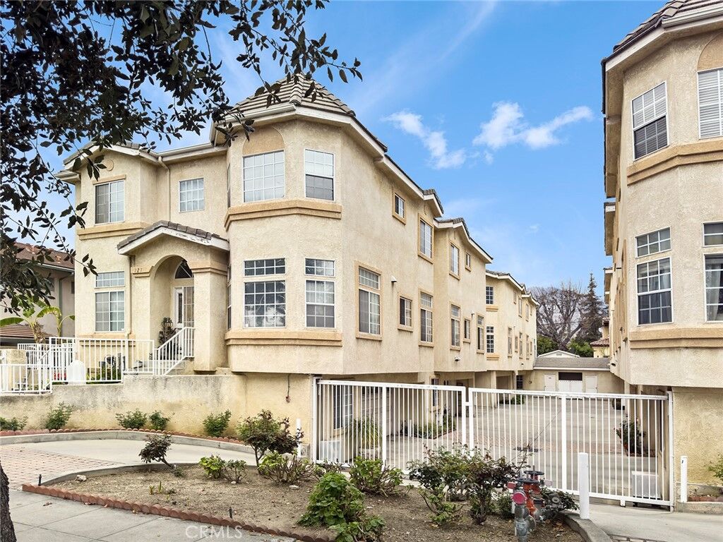 Property Photo: 121 Genoa Street C CA 91006