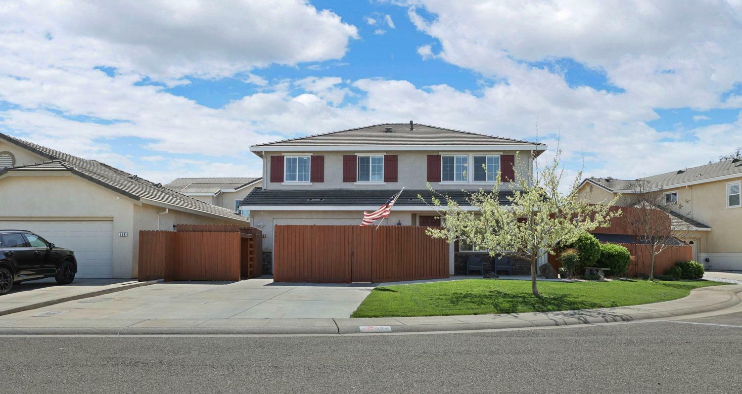 Property Photo: 692 Arlene Court CA 95632