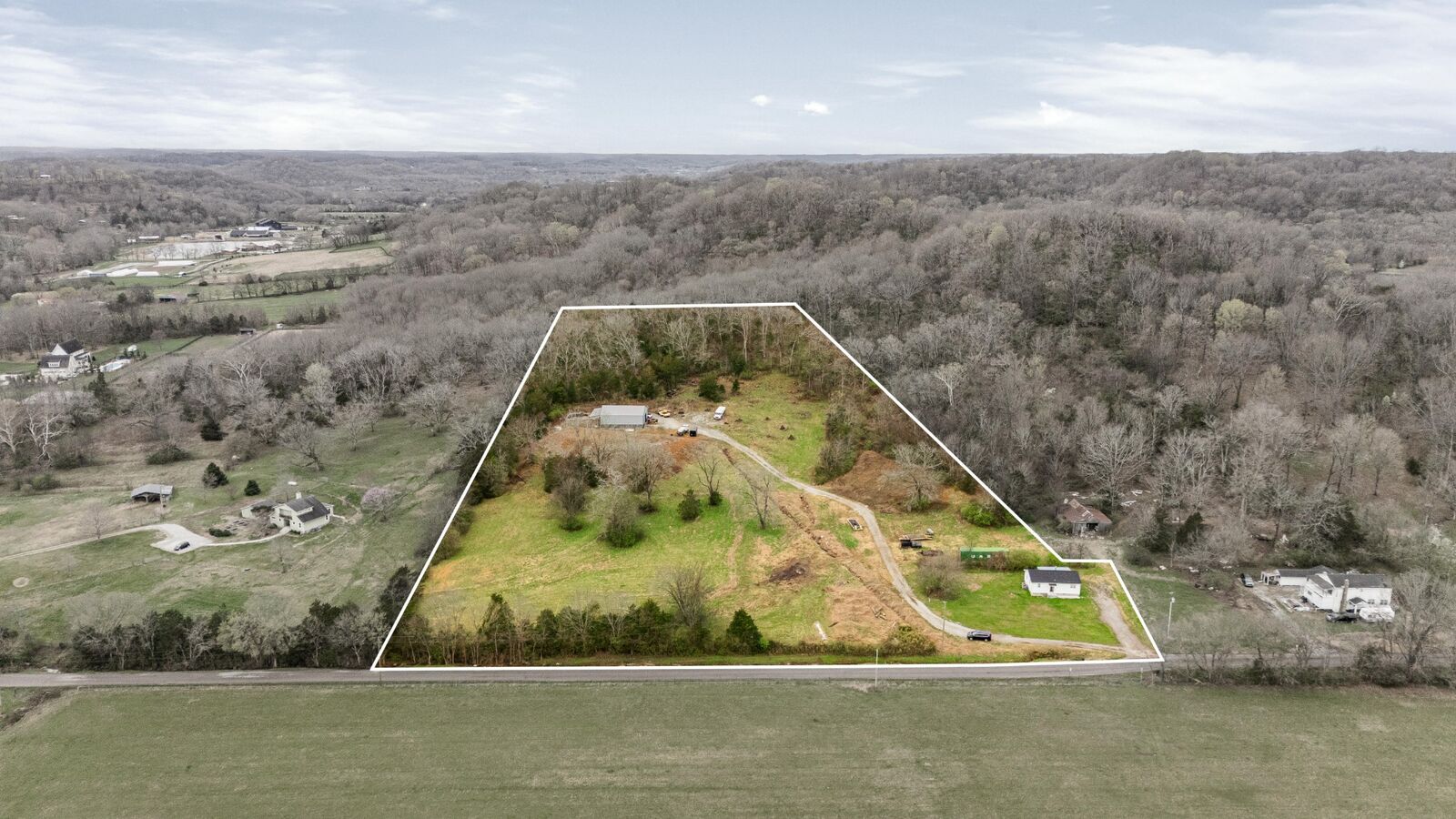 Property Photo: 1143 Lula Ln TN 37064