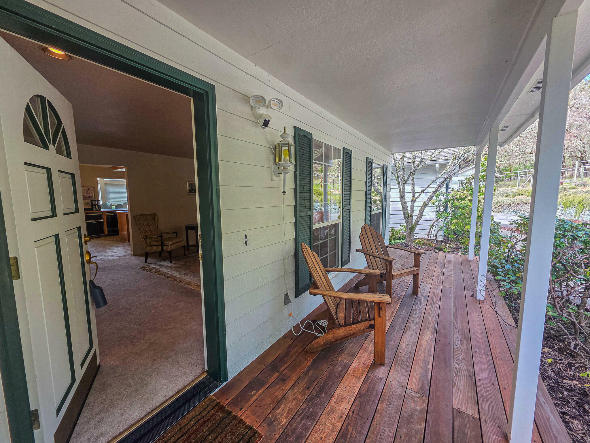 Property Photo: 280 Naturescape Road OR 97527