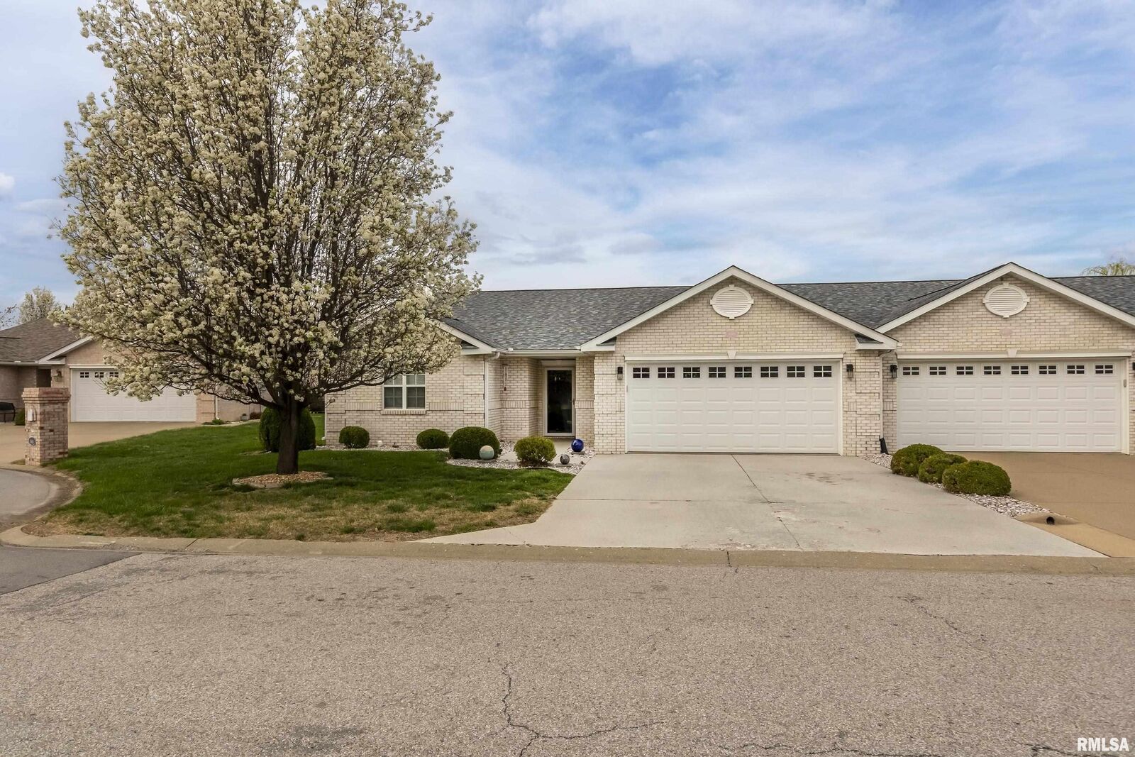 Property Photo: 659 Lake Harbor Drive IL 62959