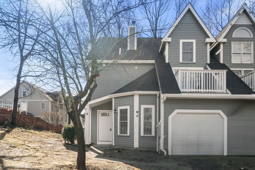 Property Photo: 4 Midgley Ln MA 01604
