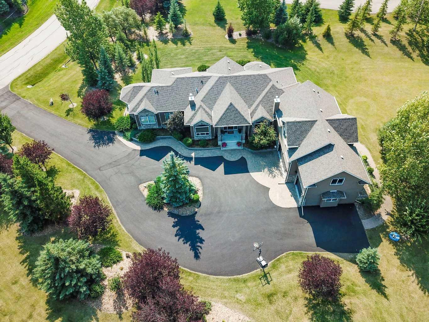 Property Photo:  31 Braemar Glen Road  AB T3Z 3C9 