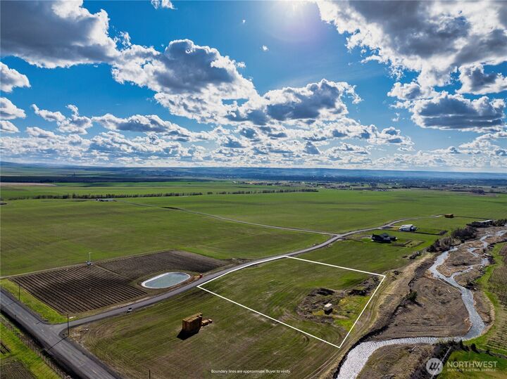 Property Photo:  206  Healey Drive  WA 99362 