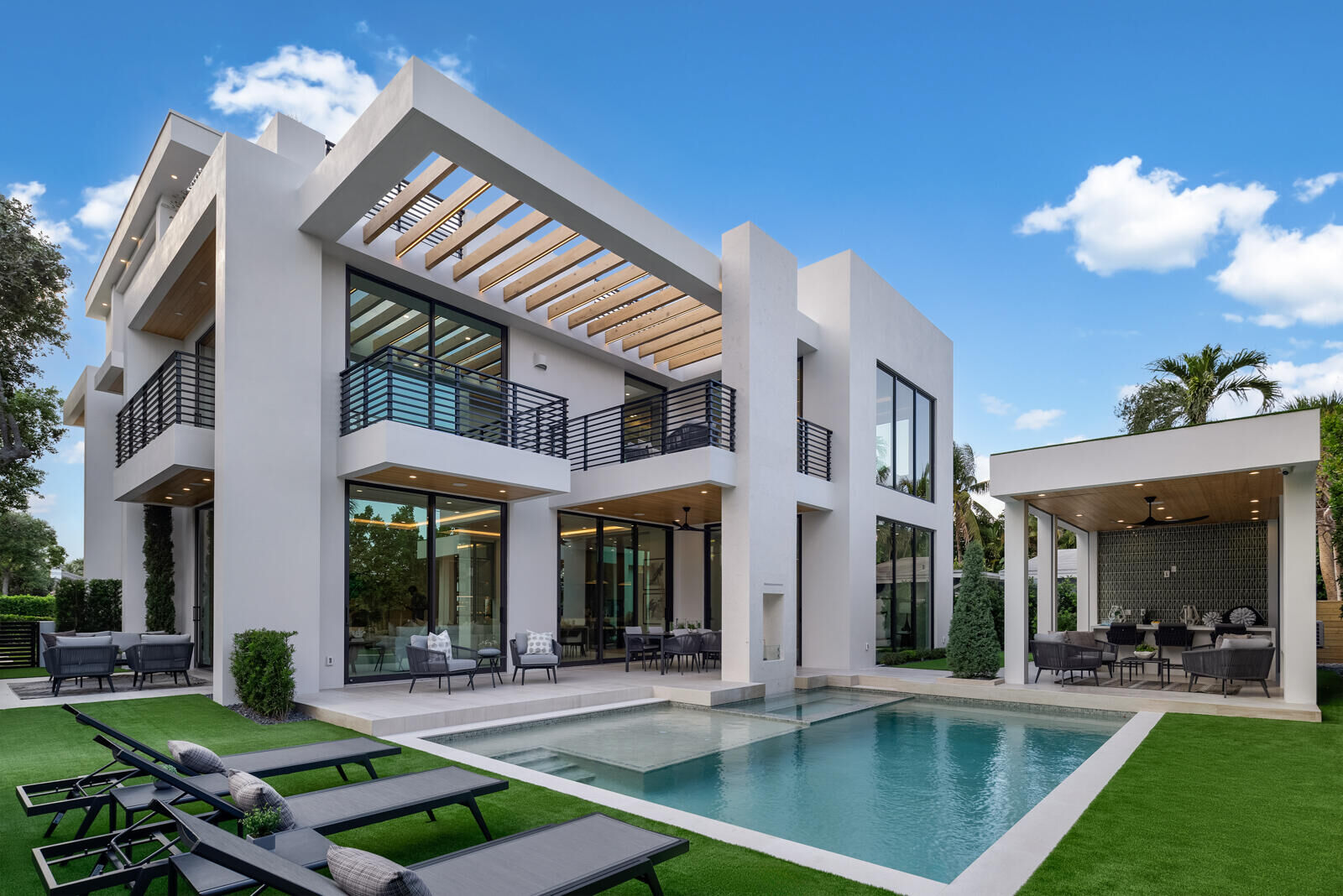 Property Photo: 400 NE Olive Way FL 33432