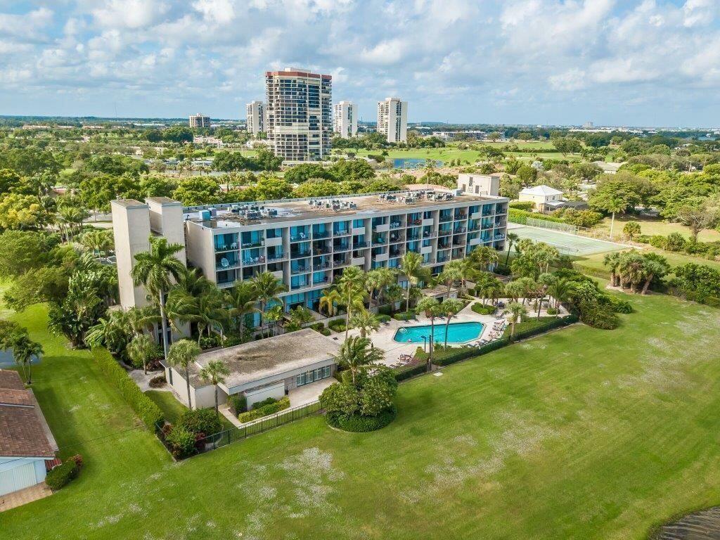 Property Photo: 1830 Embassy Drive 123 FL 33401