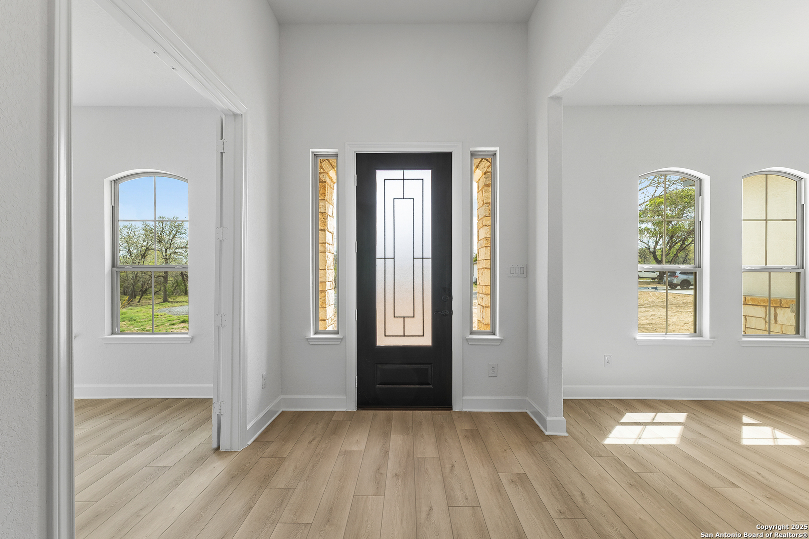 Property Photo: 241 Timber Pl TX 78121