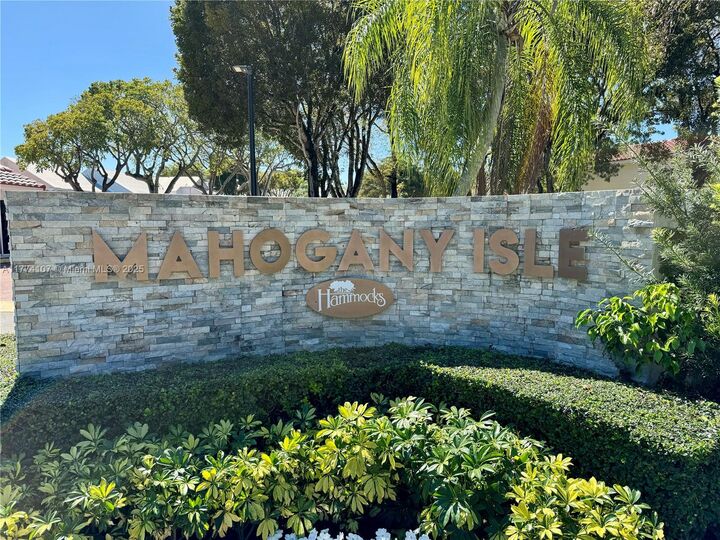 Property Photo:  10441 Mahogany Key Cir 106  FL 33196 