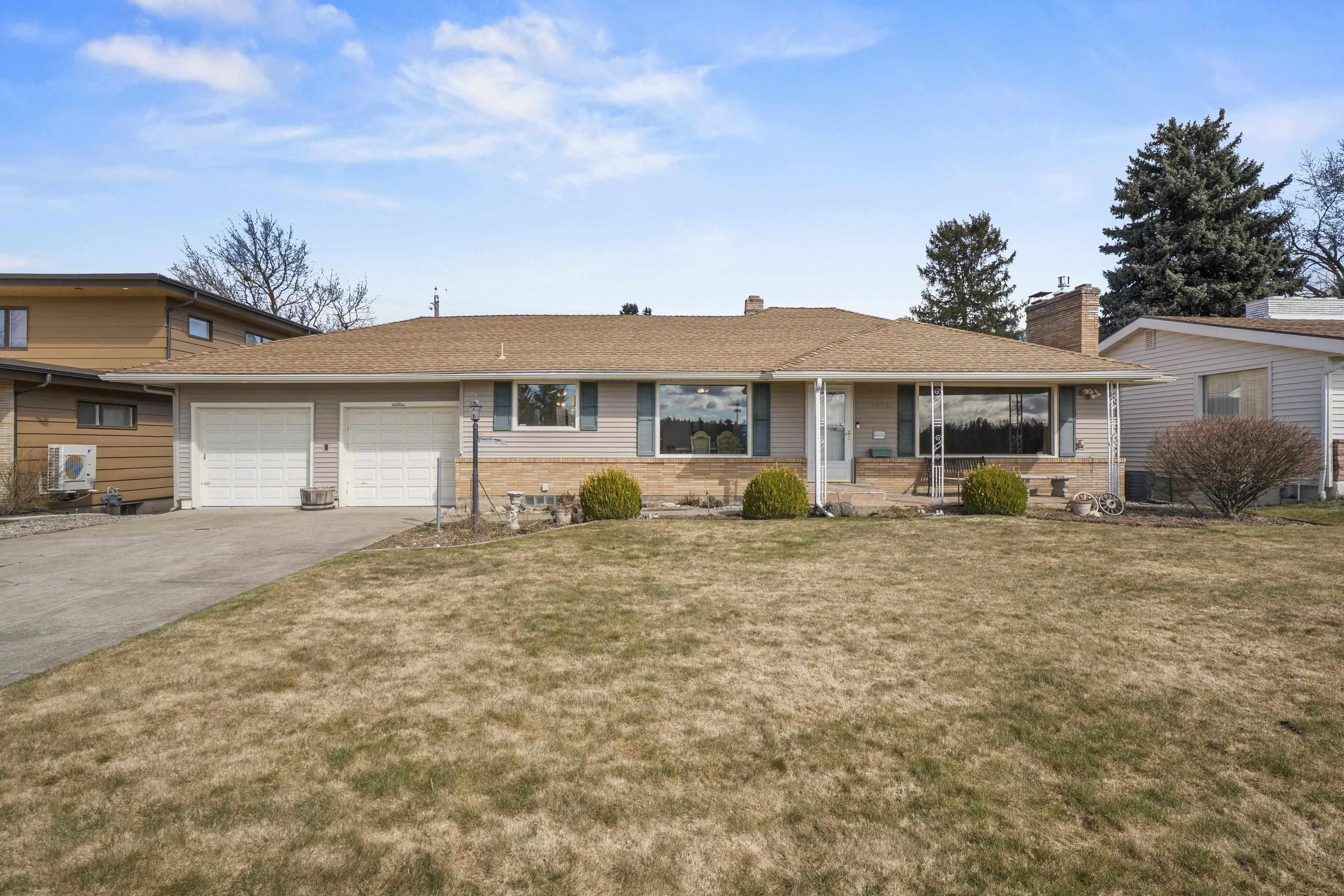 3216 W Riverview Dr  Spokane WA 99205 photo