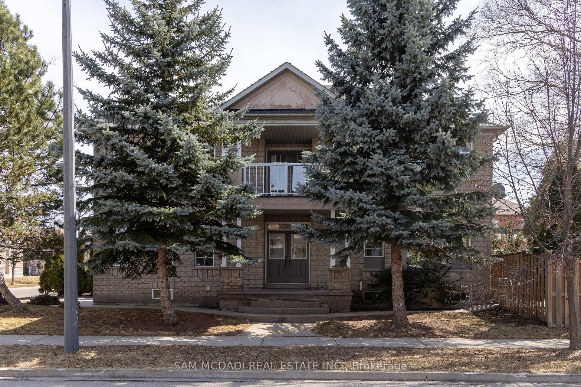 Property Photo: 5494 Farmcote Drive ON L5M 6L5