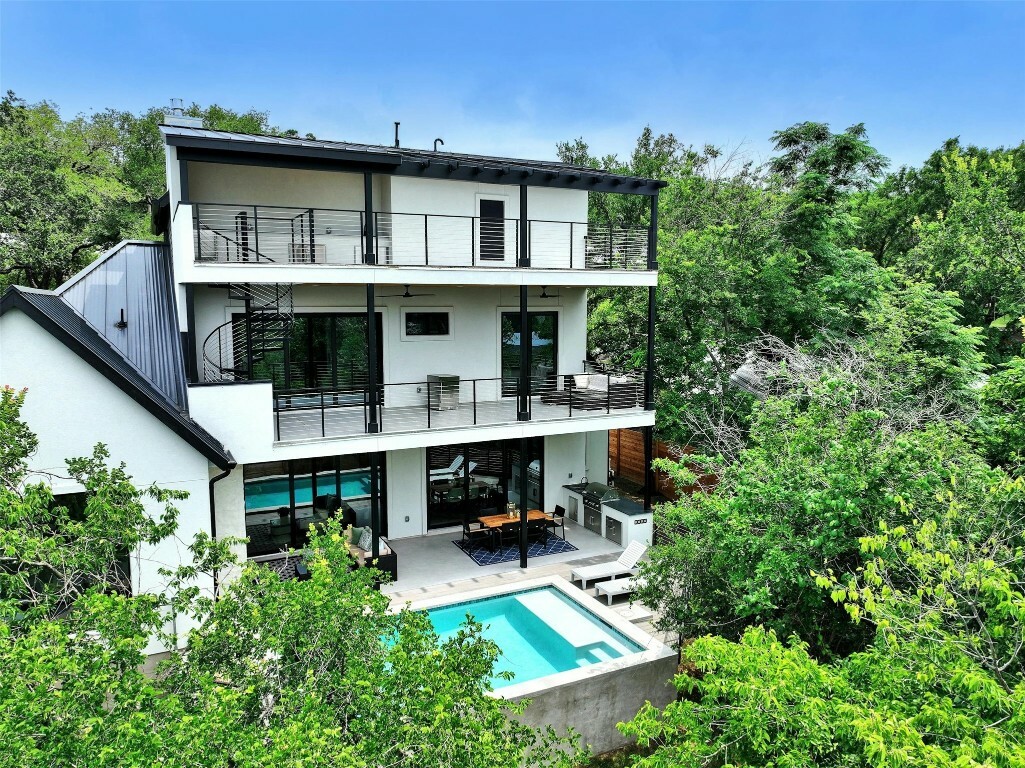 Property Photo: 2212 Trailside Drive TX 78704