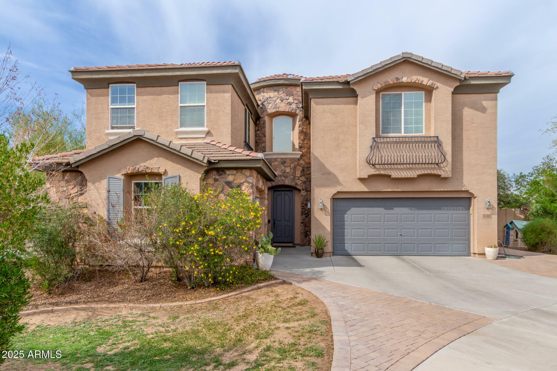 120 E Concorda Drive  Tempe AZ 85282 photo