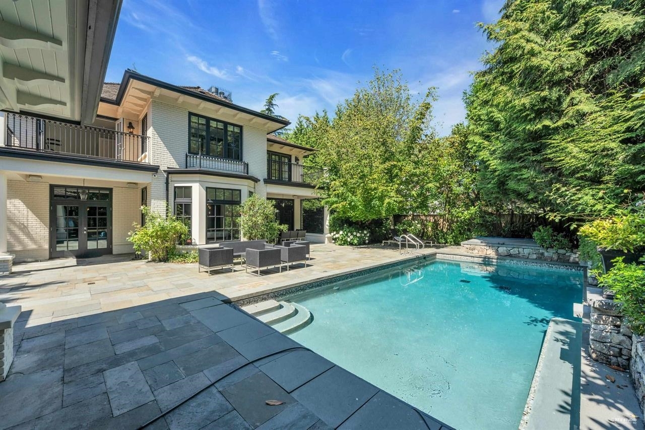 Property Photo: 3416 Cedar Crescent BC V6J 2R3
