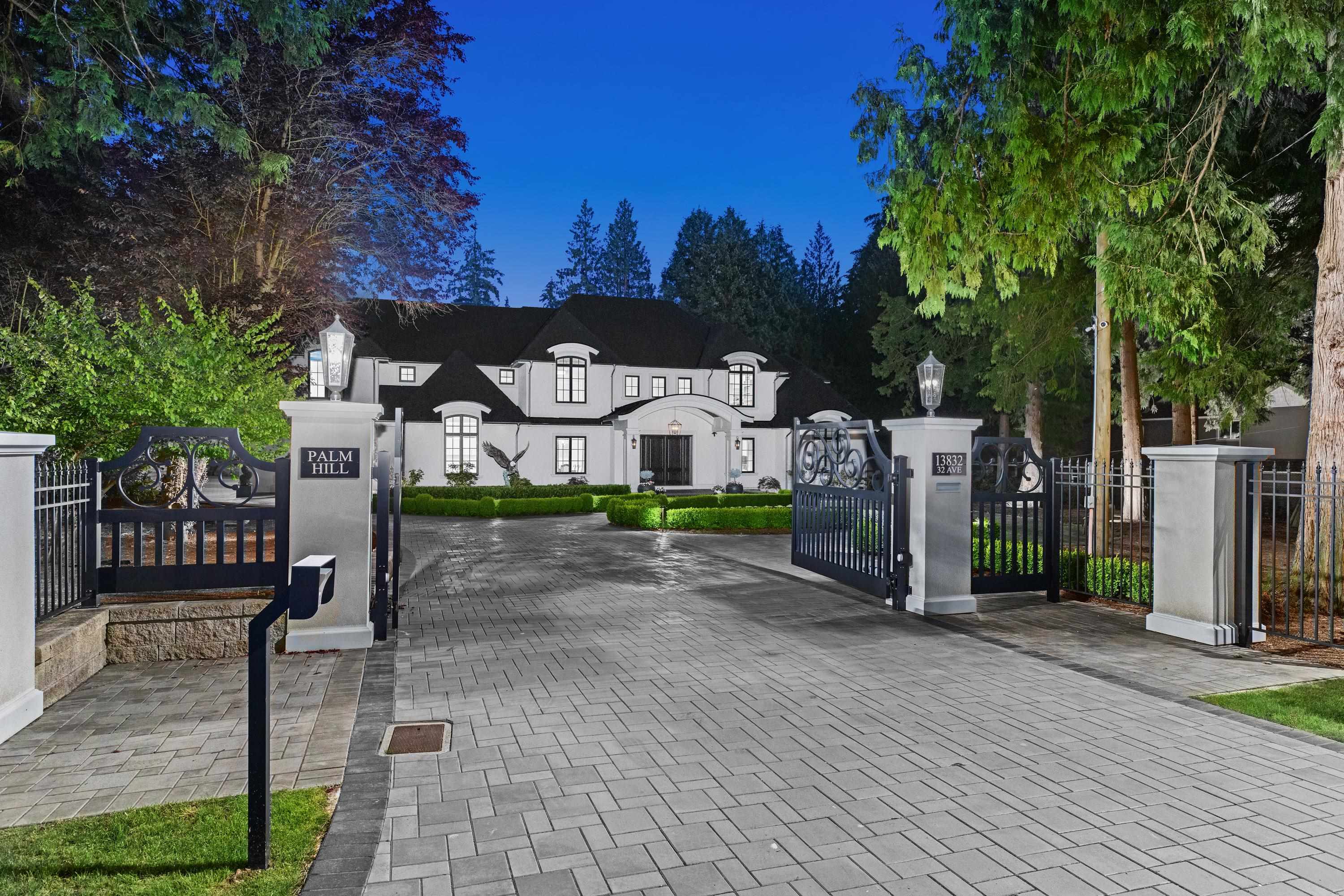 Property Photo: 13832 32 Avenue BC V4P 2B8