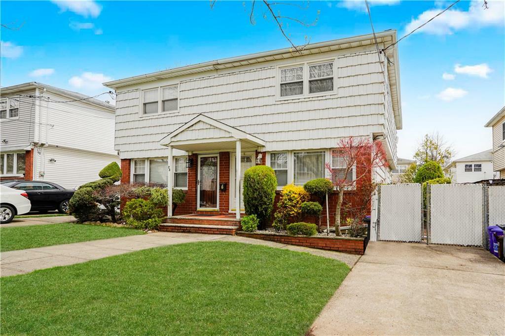 Property Photo:  71 Abingdon Avenue  NY 10308 